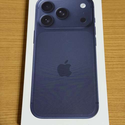 (Sold) 全新未開封 iPhone 17 Pro 256GB Blue 調景嶺地鐵站交收