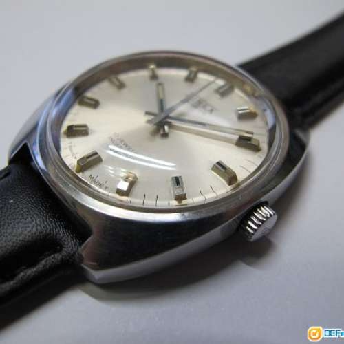 Swiss SINEX GENEVE 17 JEWELS INCABLOC hand winding wrist watch.