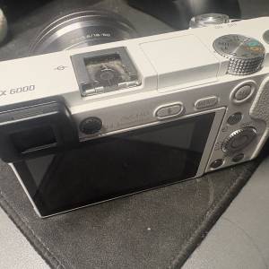 Sony A6000 + E3.5-5.6