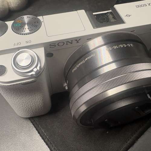 Sony A6000 + E3.5-5.6