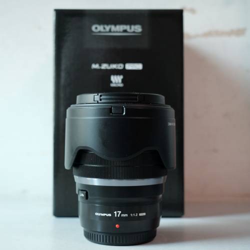 行貨 99% 新 Olympus 17mm F1.2 Pro