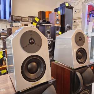 EgglestonWorks Isabel