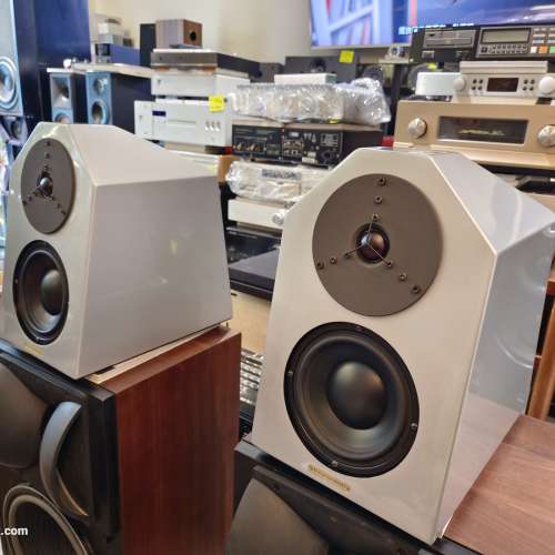 EgglestonWorks Isabel