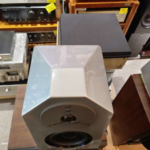 EgglestonWorks Isabel