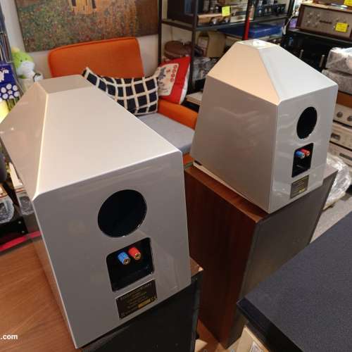 EgglestonWorks Isabel