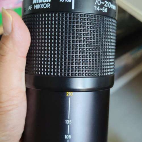 放五支副廠騰龍或威達及原廠Nikon自動或手動對焦鏡(再送一支手動對焦白咀NIKON 原...