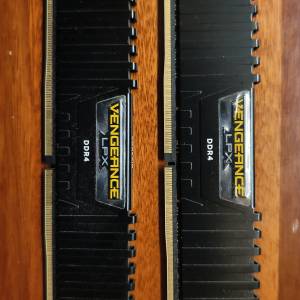 CORSAIR DDR4 32G (16G x 2條) RAM