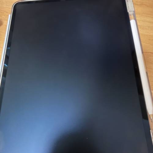 Apple iPad Pro M4 13吋 1TB 納米磨沙玻璃款,跟原廠keyboard同pencil