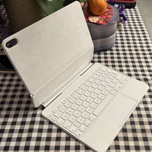 Apple iPad Air Magic Keyboard 11吋 白色 行貨 99%新 只開盒檢查和試用 蘋果專門店...