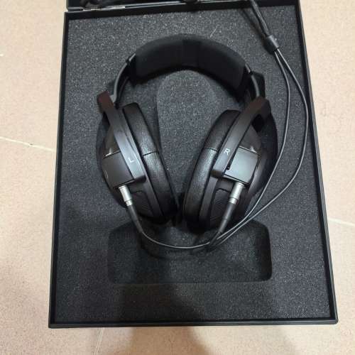 sennheiser hd820 很小聼