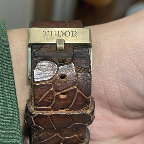 全香港最平🤣TUDOR 銅 BLACK BAY BRONZE 79250BM 原裝皮帶 巴黎出世咭 原裝盒 另送...