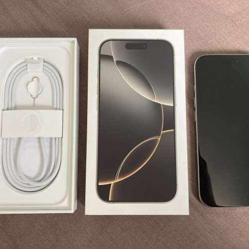 iPhone 16 Pro natural titanium 256GB 89%電