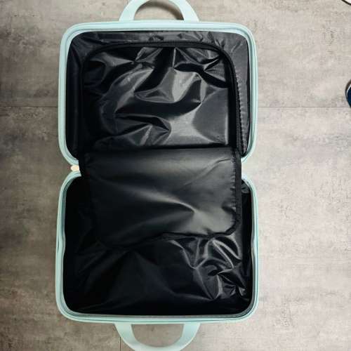 Hand Carry 行李箱 (小) (Tiffany Blue顏色) suit case