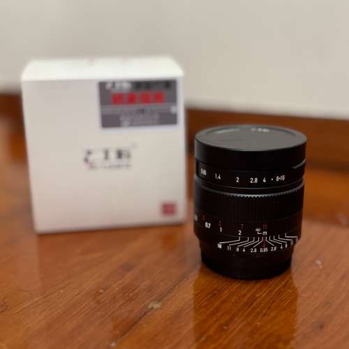 99%new 7Artisans 35mm f/0.95 Lens (Fuji mount)