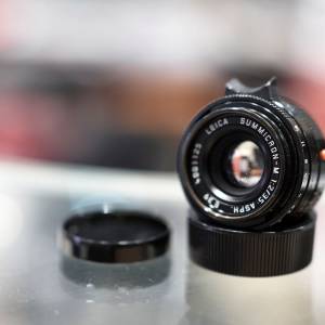 Leica Summicron-M 35mm F/2 Asph Black Paint