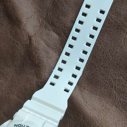Casio G-Shock GA-100B 白色手錶