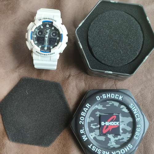 Casio G-Shock GA-100B 白色手錶
