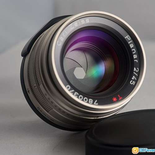 Carl Zeiss Planar Contax G45 F/2 + GG2