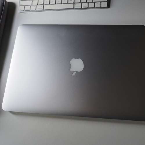 新淨Macbook pro 15 2015 mid