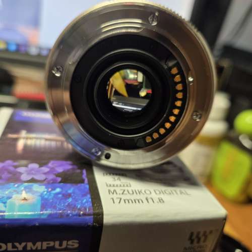 OLYMPUS 17mm 1.8