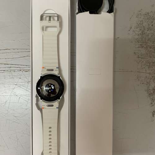 99%New Samsung Galaxy Watch 7 40mm Bluetooth L300 Cream
