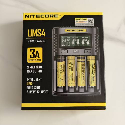NITECORE UMS4 快速充電器