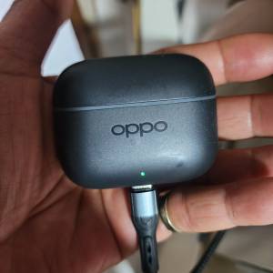 OPPO  Enco Air4I。無線藍牙耳機。連充電盒。