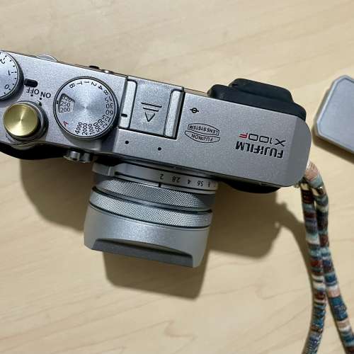 富士Fujifilm x100f 附送美觀方型遮光罩及皮套
