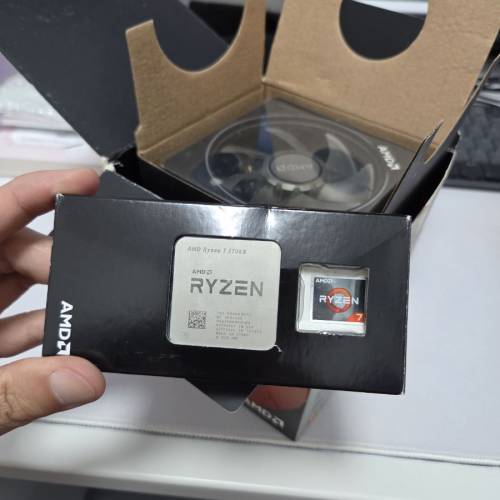 AMD Ryzen 7 3700X