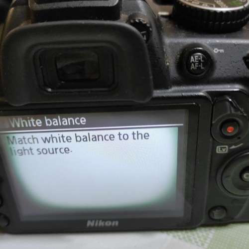 Nikon D3100，相機的screen有黑角問題