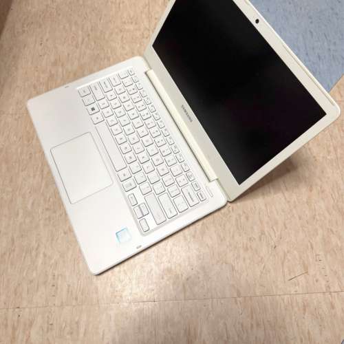 Samsung 15.6吋大屏（16 Ram）(256gb高速固態ssd+500Hdd）（Display card:Nvidia 91...