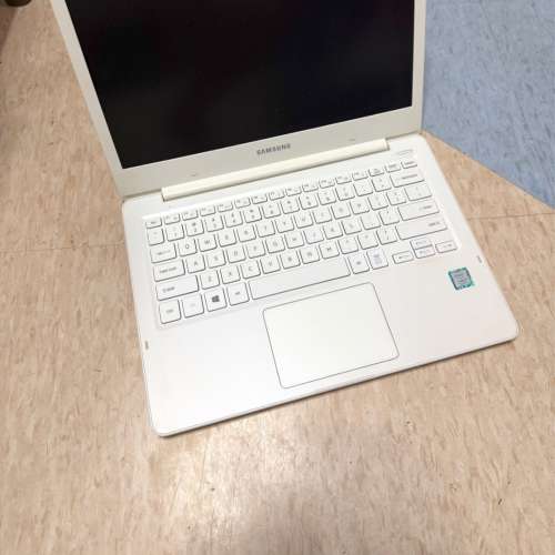 Samsung 15.6吋大屏（16 Ram）(256gb高速固態ssd+500Hdd）（Display card:Nvidia 91...
