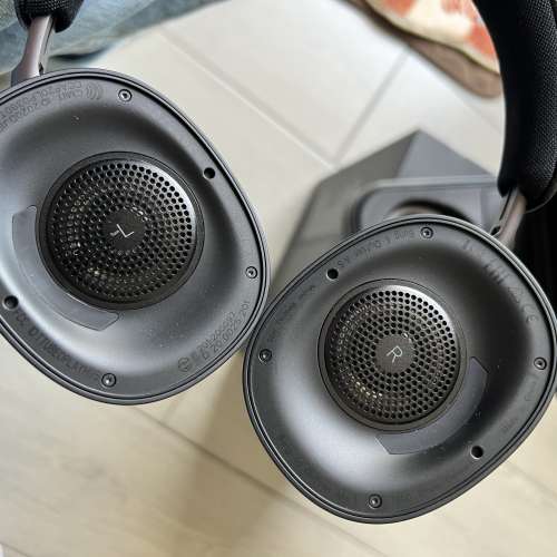 B&O Beoplay H95