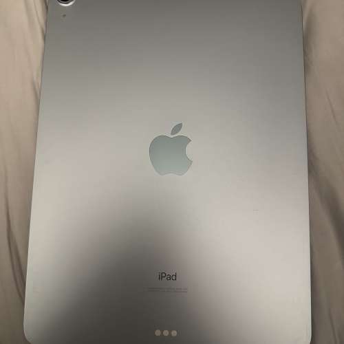 ipad air 4 藍 64gb (接近全新）