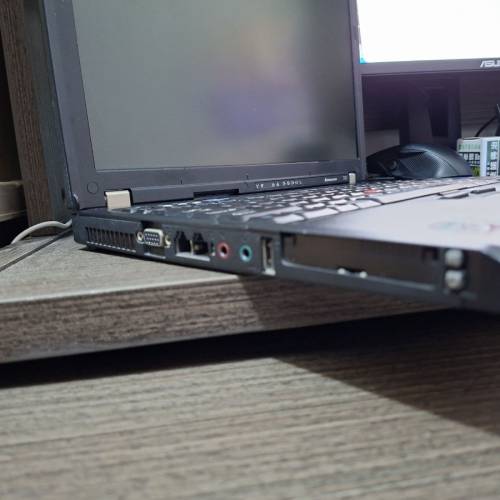 (睇內文) Lenovo ThinkPad T61手提電腦