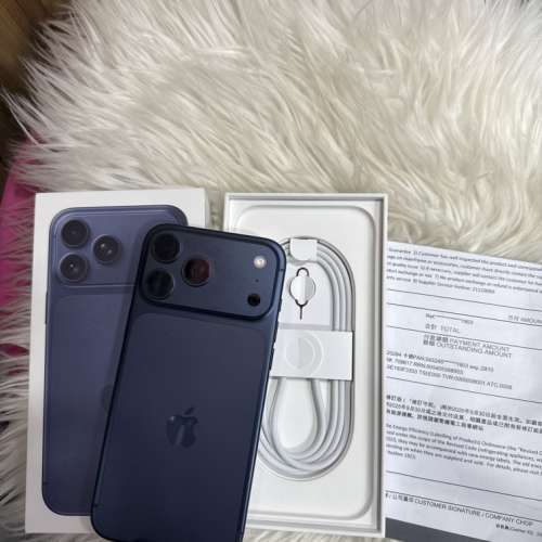 全新 行貨 Iphone 17 pro max 256GB ,香港版，有單一年保用。（0次充電）