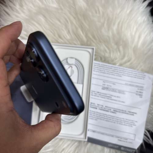 全新 行貨 Iphone 17 pro max 256GB ,香港版，有單一年保用。（0次充電）