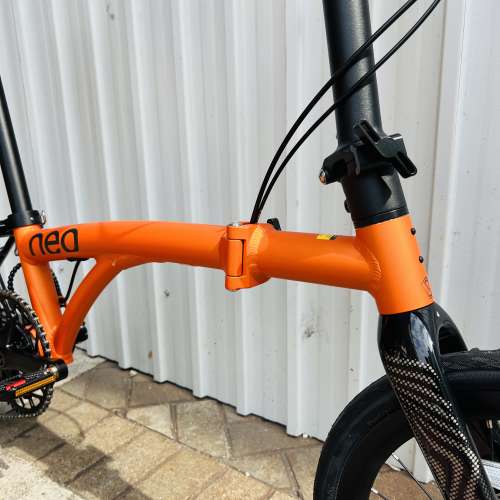 (靚價 橙色 同 限定櫻花粉色) 2026  新款 JAVA NEO 9速/12速電變 油剎桶軸 16吋349 ...