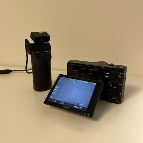 Sony RX100 III M3 Mark 3 相機及三腳架及拍攝手柄