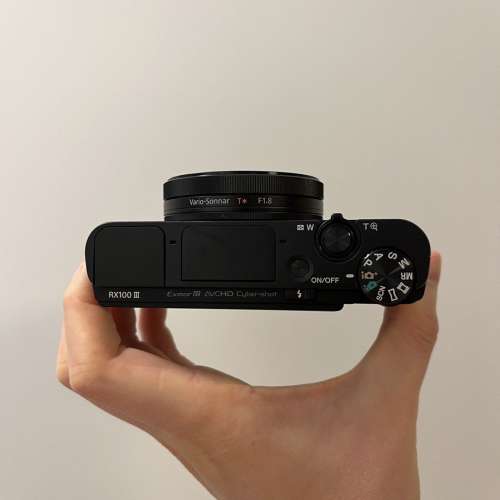 Sony RX100 III M3 Mark 3 相機及三腳架及拍攝手柄