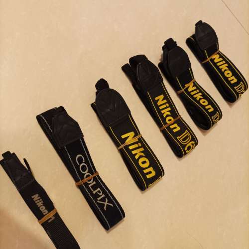 二手新淨Nikon原廠相機頸帶(刻有D200、D300相機型號；及有一條無刻型號Classic頸帶）