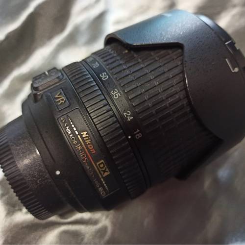 nikon d3000  nikon 18-105 F3.5-5.6  nikon 18-55 f3.5-5.6