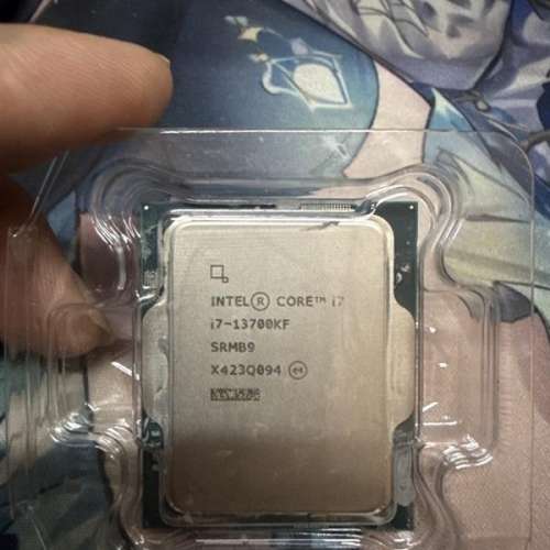 出售 Intel i7-13700KF（性能怪獸級 CPU）