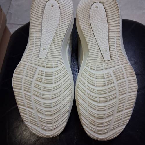 全新休閑運動鞋