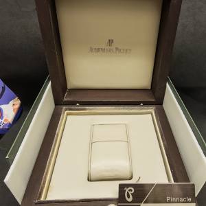 正品 Audemars Piguet (AP) 原廠木製錶盒 (YBX0033)