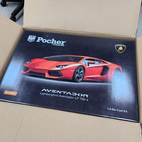 少有全新 1:8 Pocher藍寶堅尼大牛阿文塔多LP700-4合金拼跑車模型