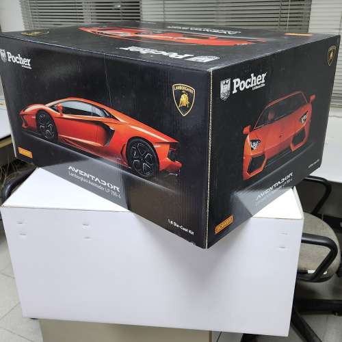 少有全新 1:8 Pocher藍寶堅尼大牛阿文塔多LP700-4合金拼跑車模型