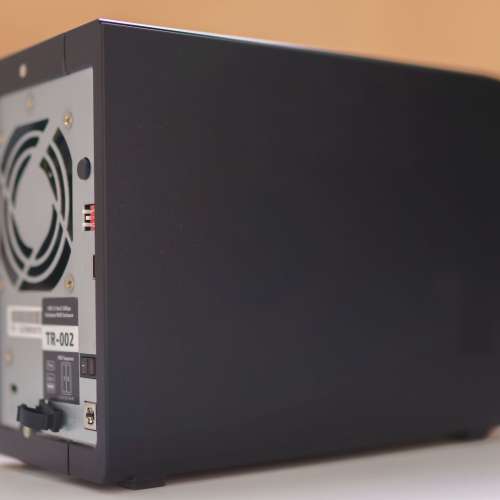 QNAP TR-012 磁碟陣列儲存裝置