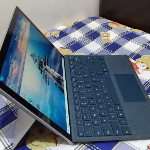 12.3" Microsoft Surface Pro 5 (Win 11 Pro / i5-7300U / 4+128GB / 連Type Cover)