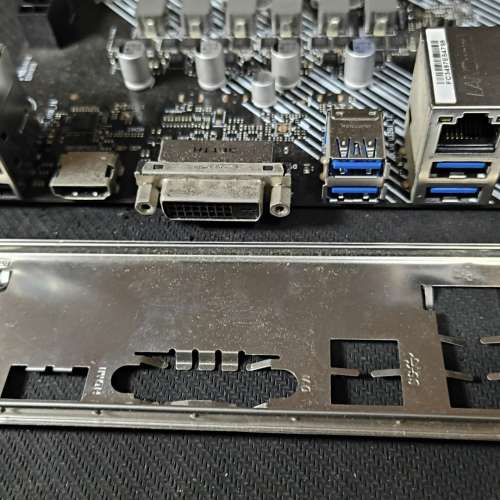 ASUS B460M-A Micro-ATX主板 ((正版Window11Pro啟動碼)) Socket 1200